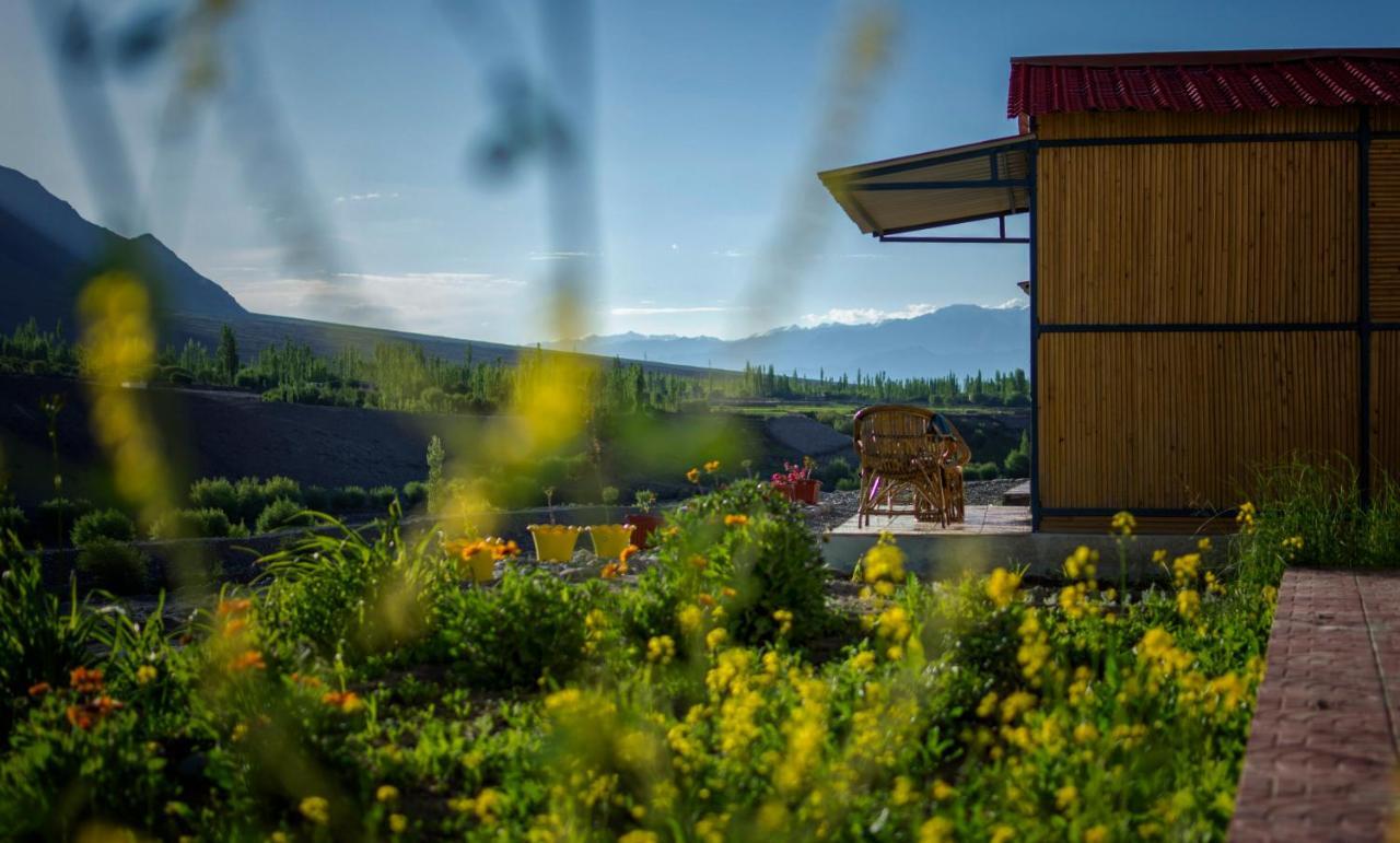 Neryok'S Indus View Hotel Chimre Exterior photo