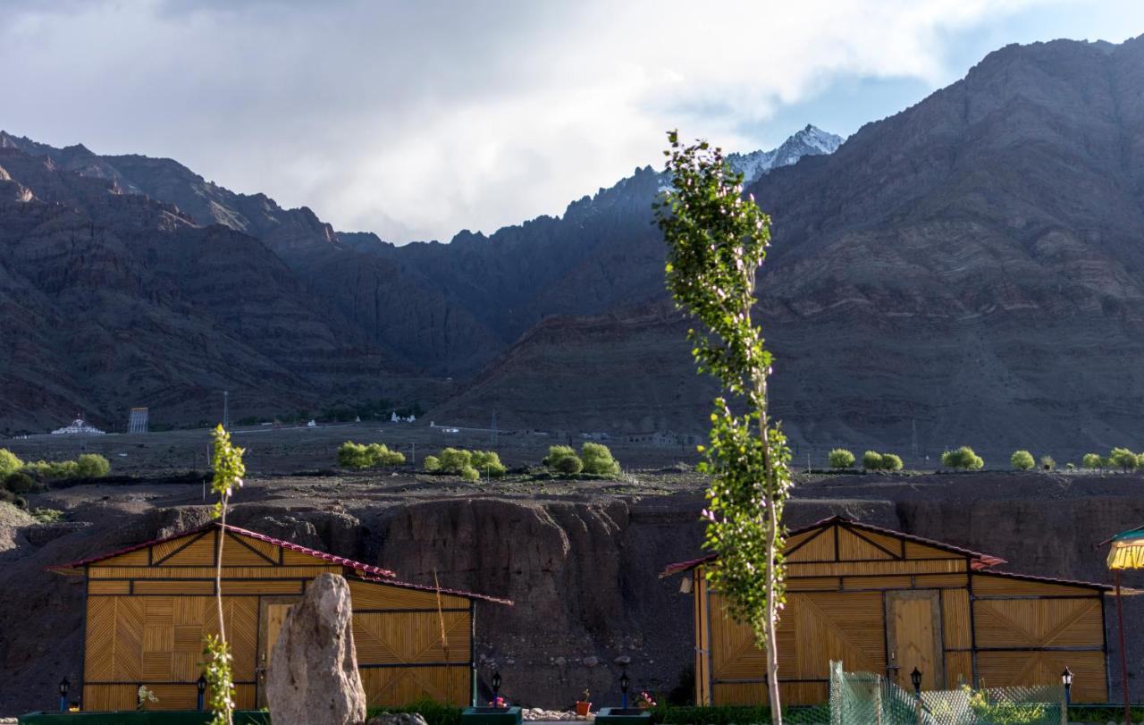 Neryok'S Indus View Hotel Chimre Exterior photo